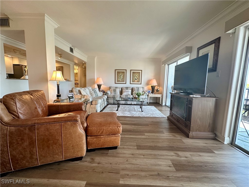 555 Park Shore Drive #B403 Naples FL 34103 225066524 image18