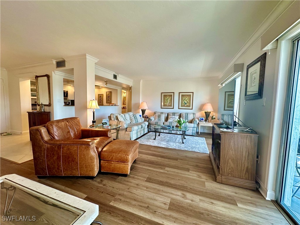 555 Park Shore Drive #B403 Naples FL 34103 225066524 image3