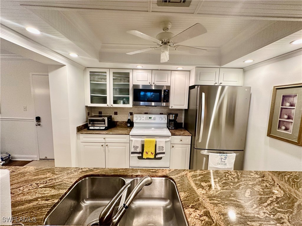 555 Park Shore Drive #B403 Naples FL 34103 225066524 image6