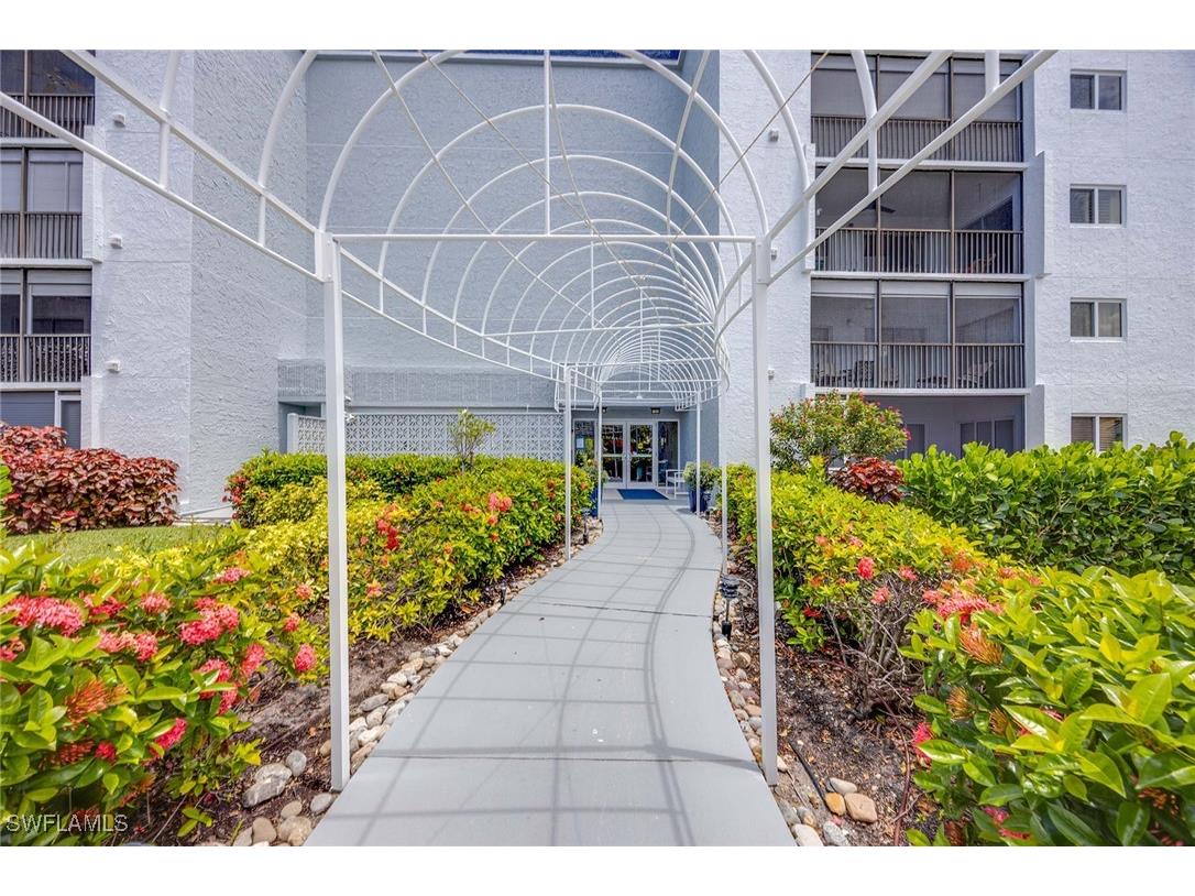 555 Park Shore Drive #B408 Naples FL 34103 225057613 image2