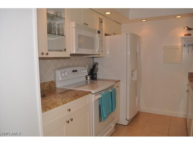 555 Park Shore Drive #B410 Naples FL 34103 225061738 image8