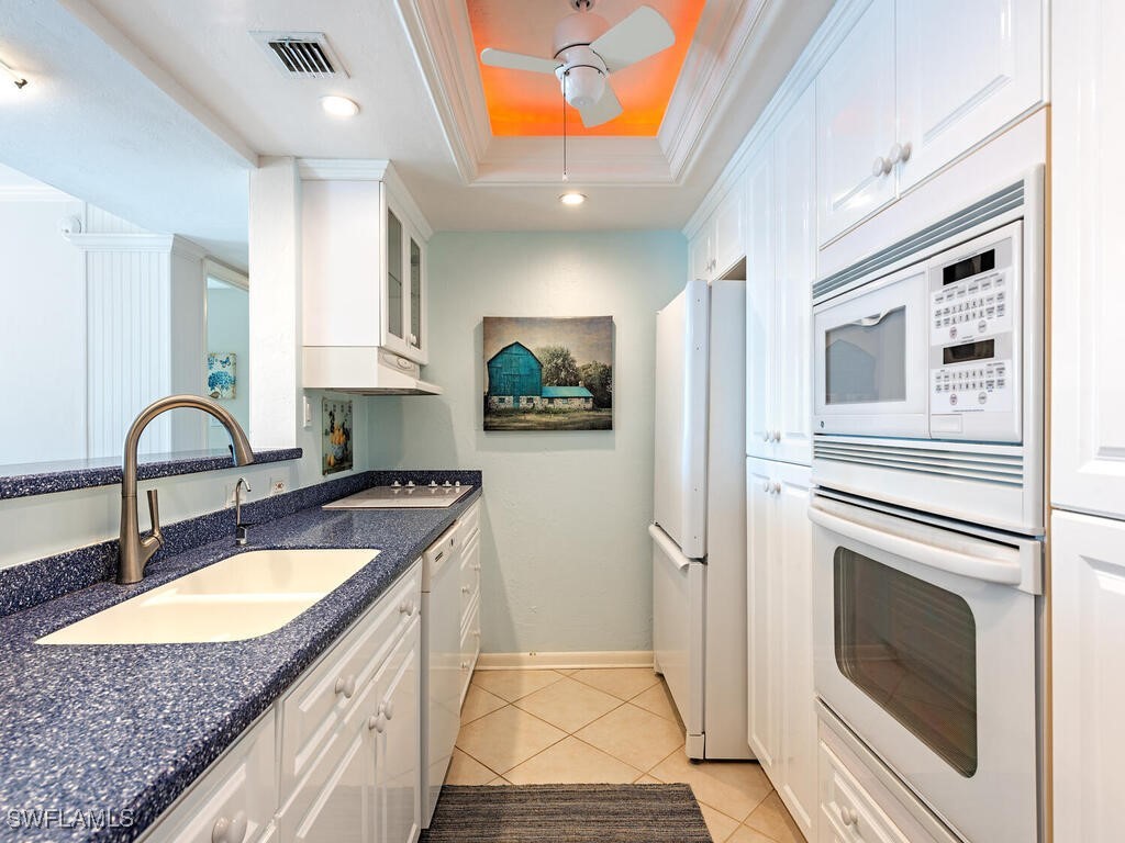 555 Park Shore Drive #B411 Naples FL 34103 225079359 image6