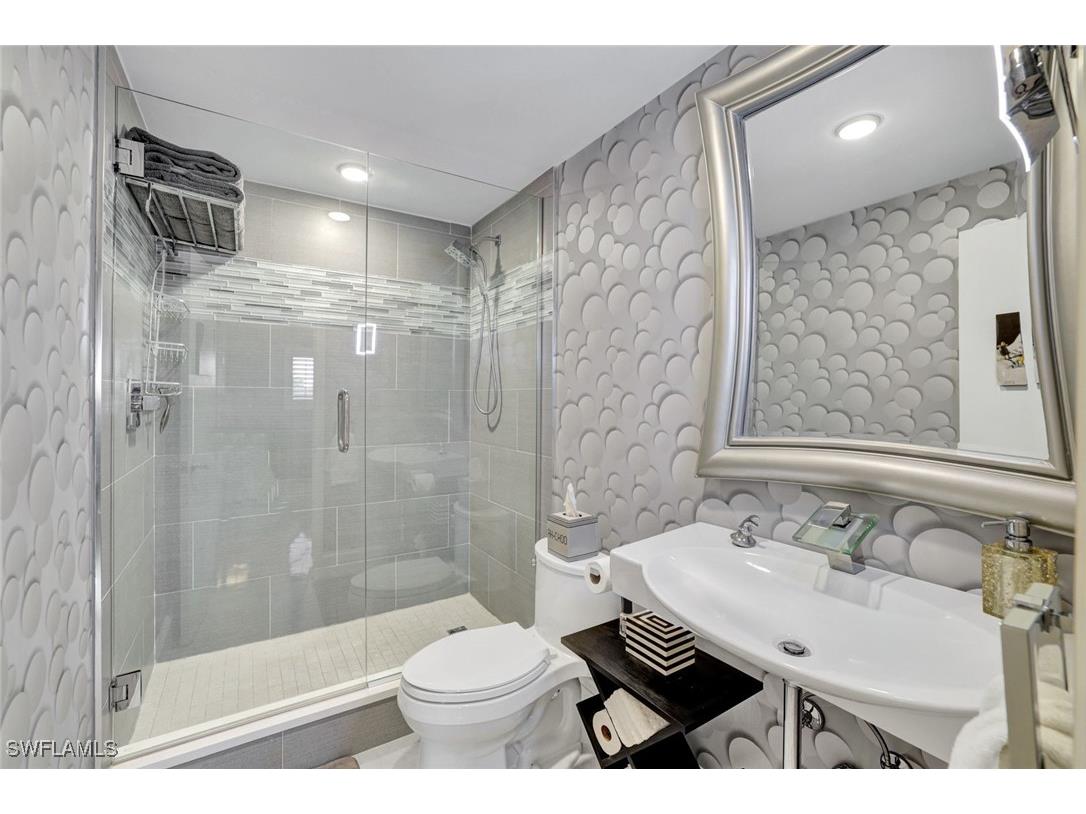 555 Park Shore Drive #B503 Naples FL 34103 225084819 image15