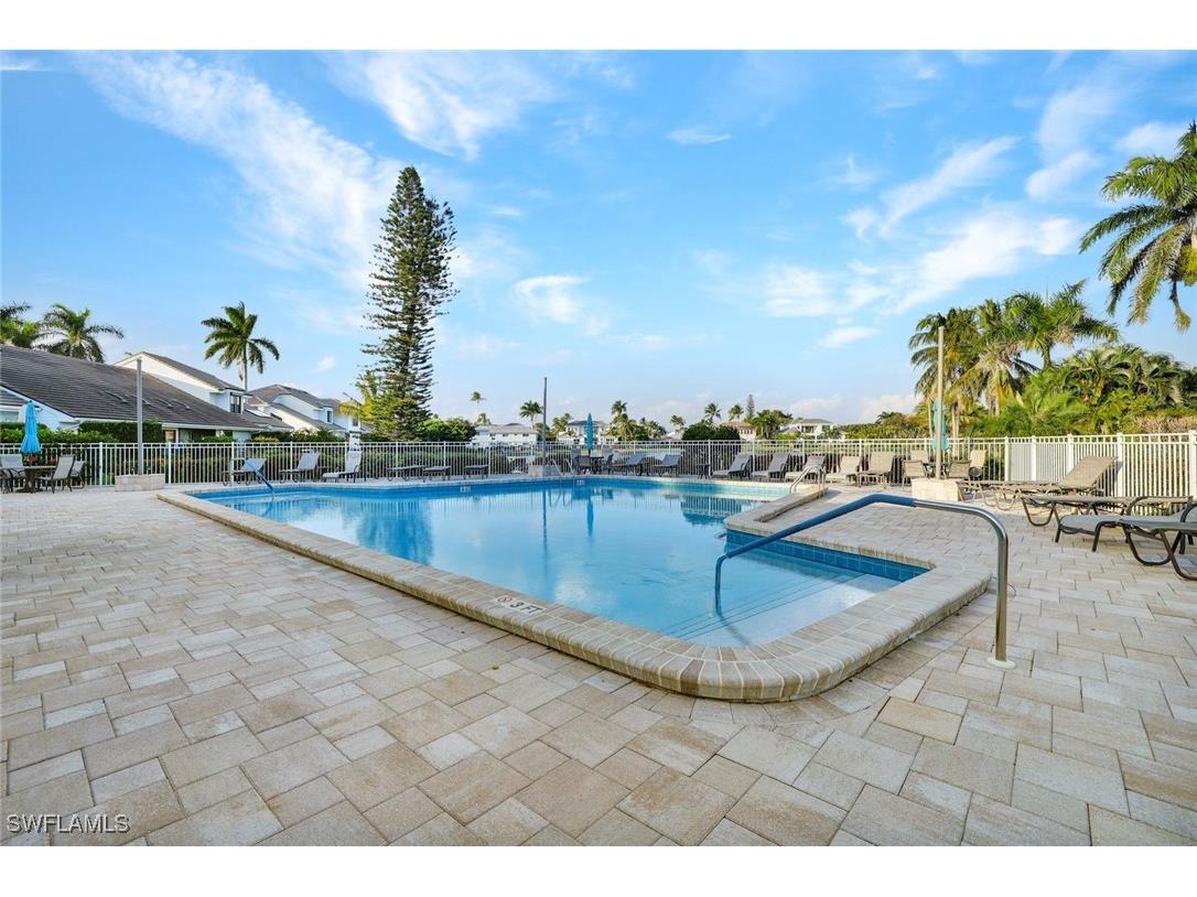 555 Park Shore Drive #B503 Naples FL 34103 225084819 image18