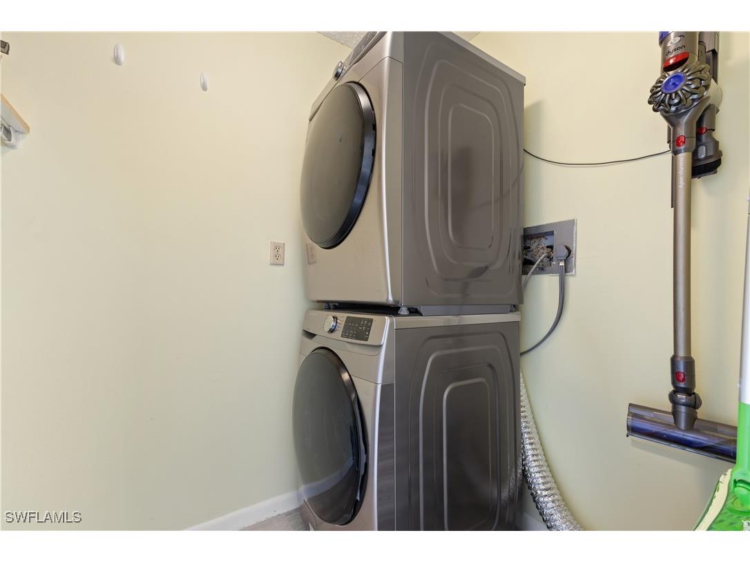 555 Park Shore Dr #B302 Naples FL 34104 225067865 image21