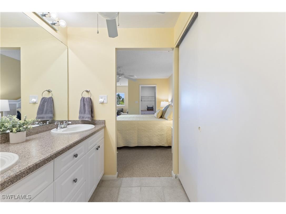 555 Park Shore Dr #B302 Naples FL 34104 225067865 image23