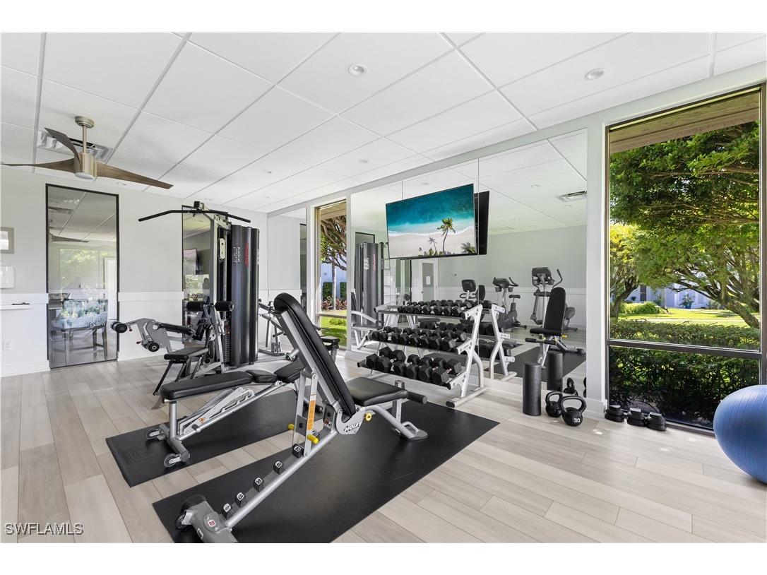 555 Park Shore Dr #B302 Naples FL 34104 225067865 image8