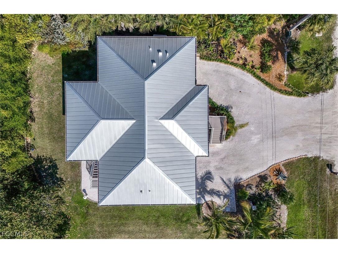 555 Piedmont Road Sanibel FL 33957 2026009182 image4
