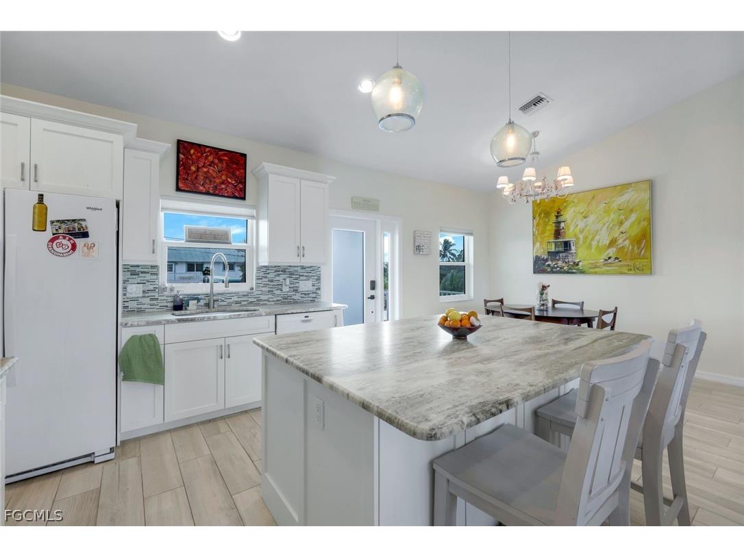 555 Piedmont Road Sanibel FL 33957 2026009182 image8