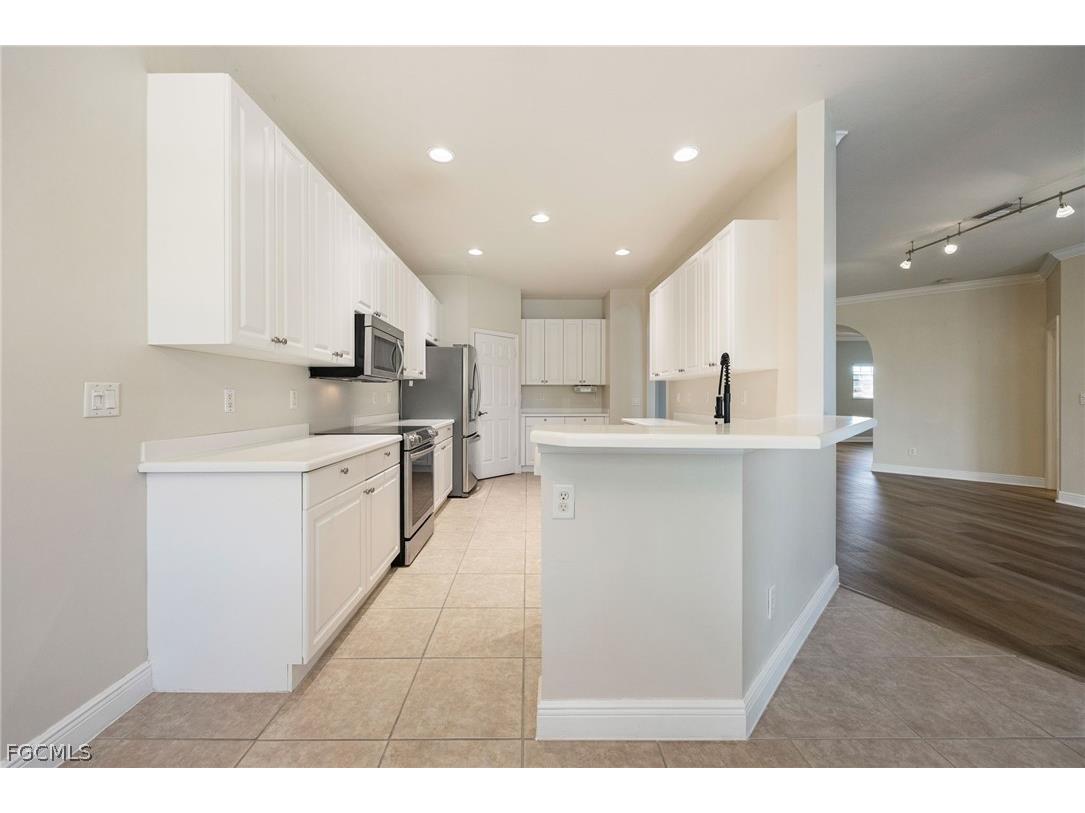 5550 Berkshire Drive #202 Fort Myers FL 33912 2026008836 image10