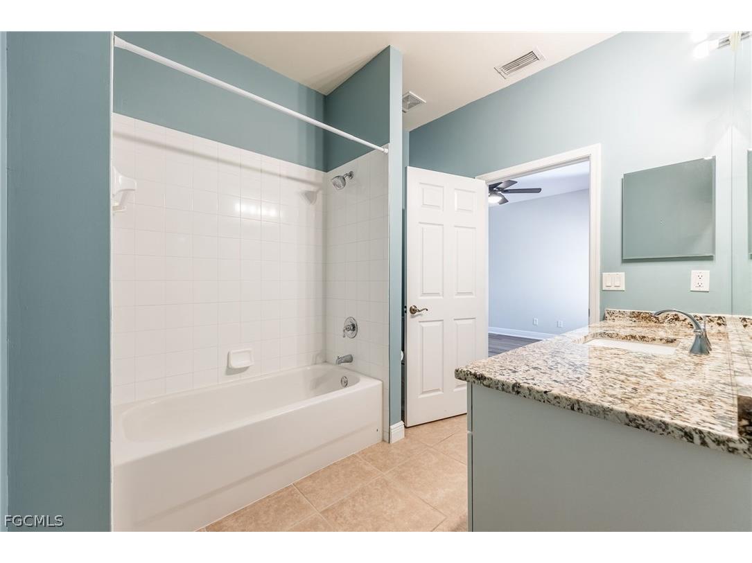 5550 Berkshire Drive #202 Fort Myers FL 33912 2026008836 image21