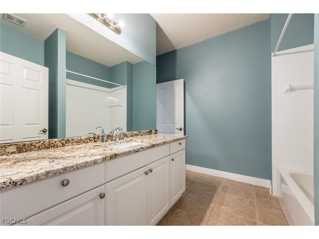 5550 Berkshire Drive #202 Fort Myers FL 33912 2026008836 image22