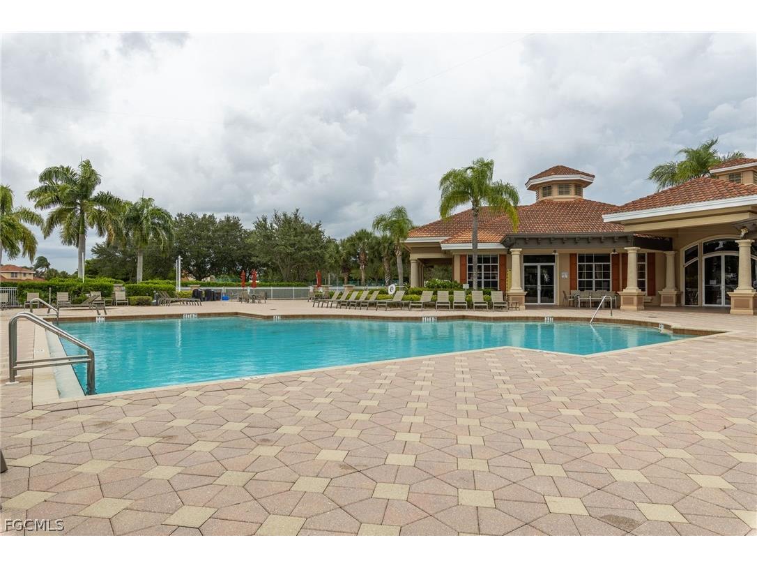 5550 Berkshire Drive #202 Fort Myers FL 33912 2026008836 image29