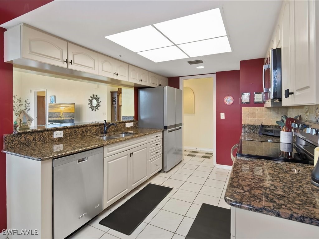 5550 Heron Point Drive #105 Naples FL 34108 225071511 image7