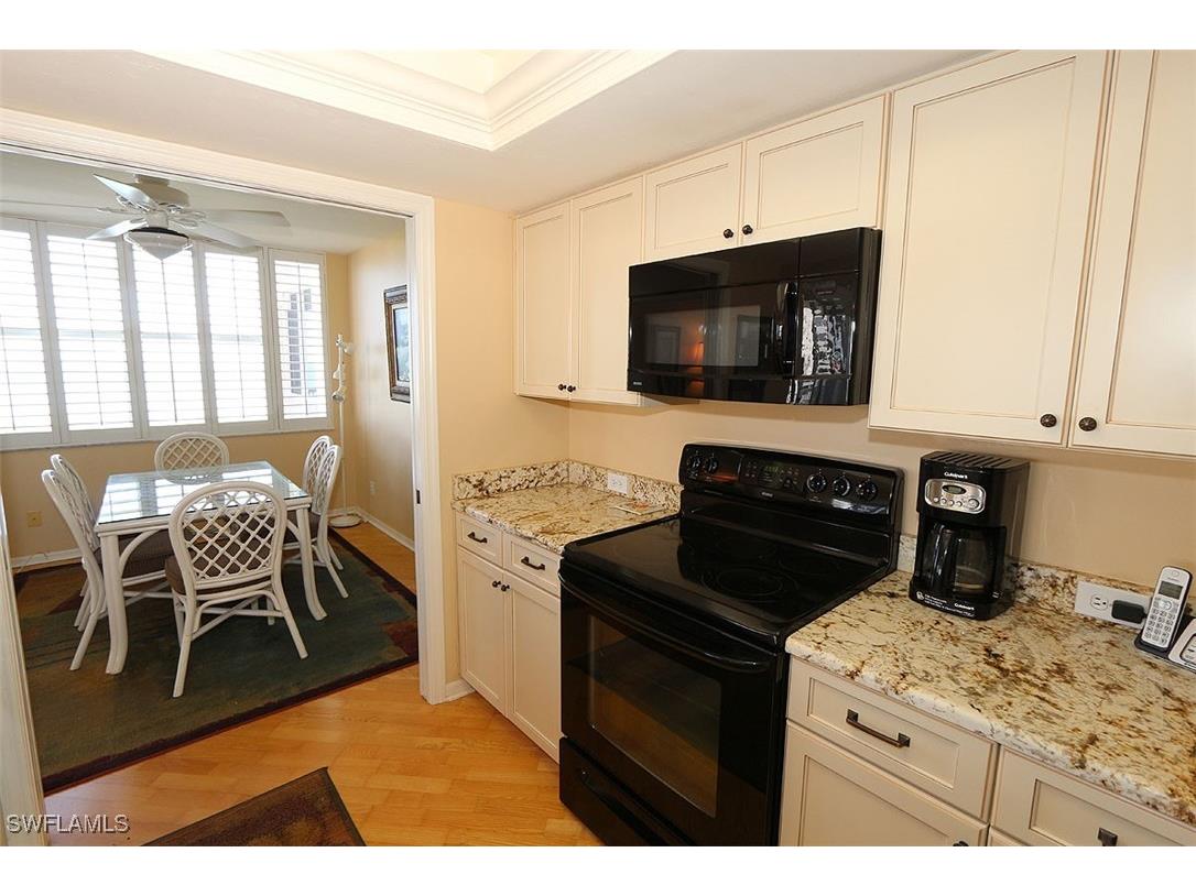 5550 Heron Point Drive #2004 Naples FL 34108 225045326 image12