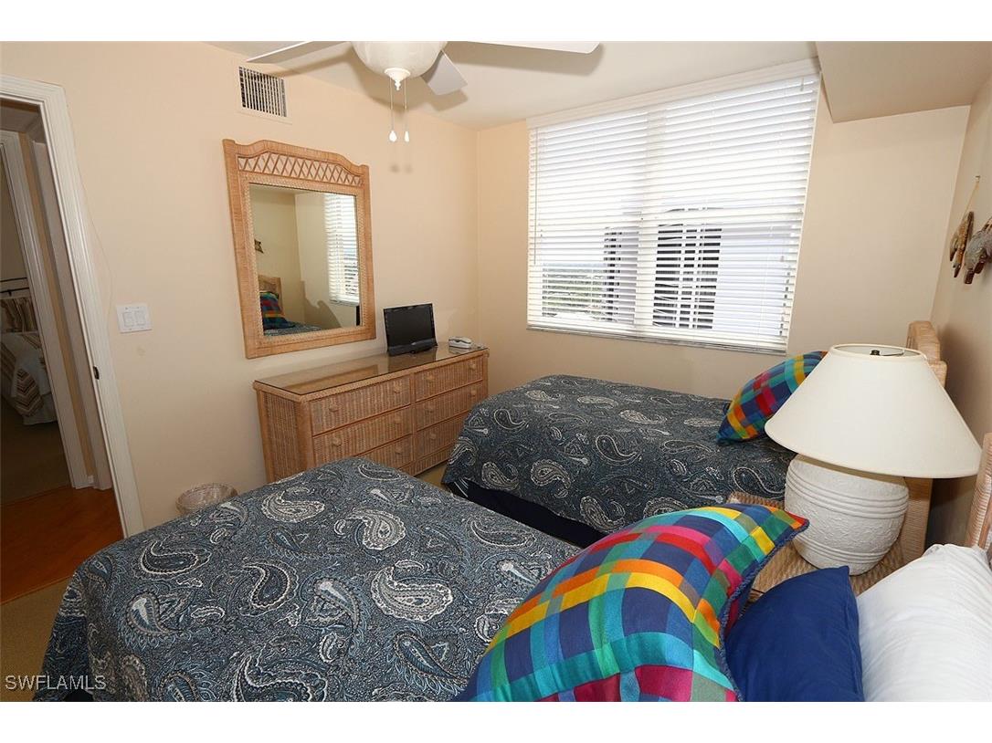 5550 Heron Point Drive #2004 Naples FL 34108 225045326 image18