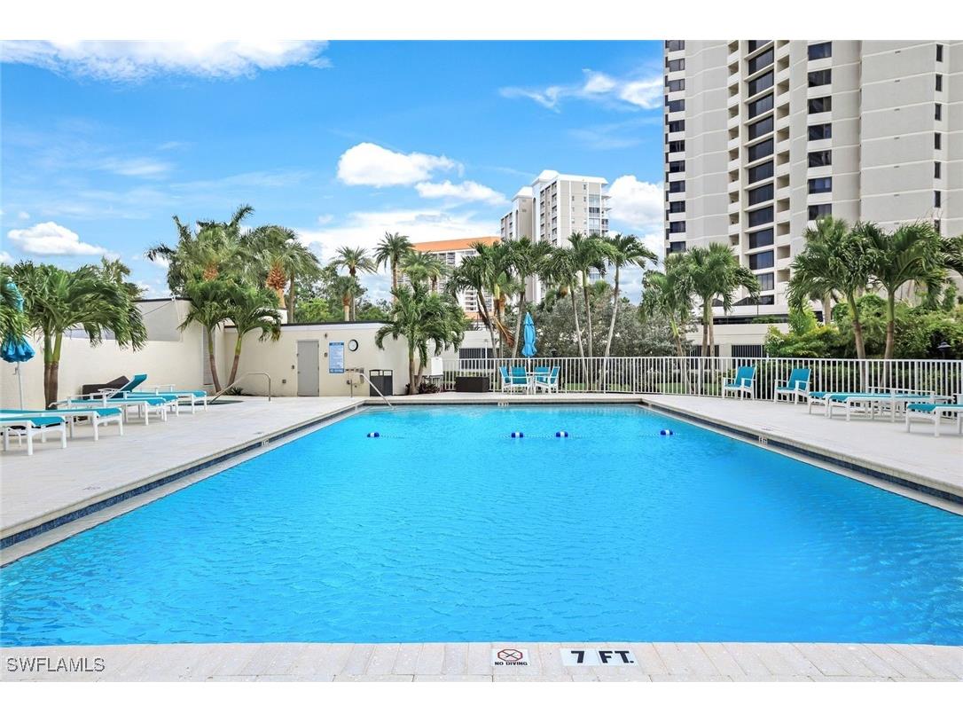 5550 Heron Point Drive #304 Naples FL 34108 225050448 image17