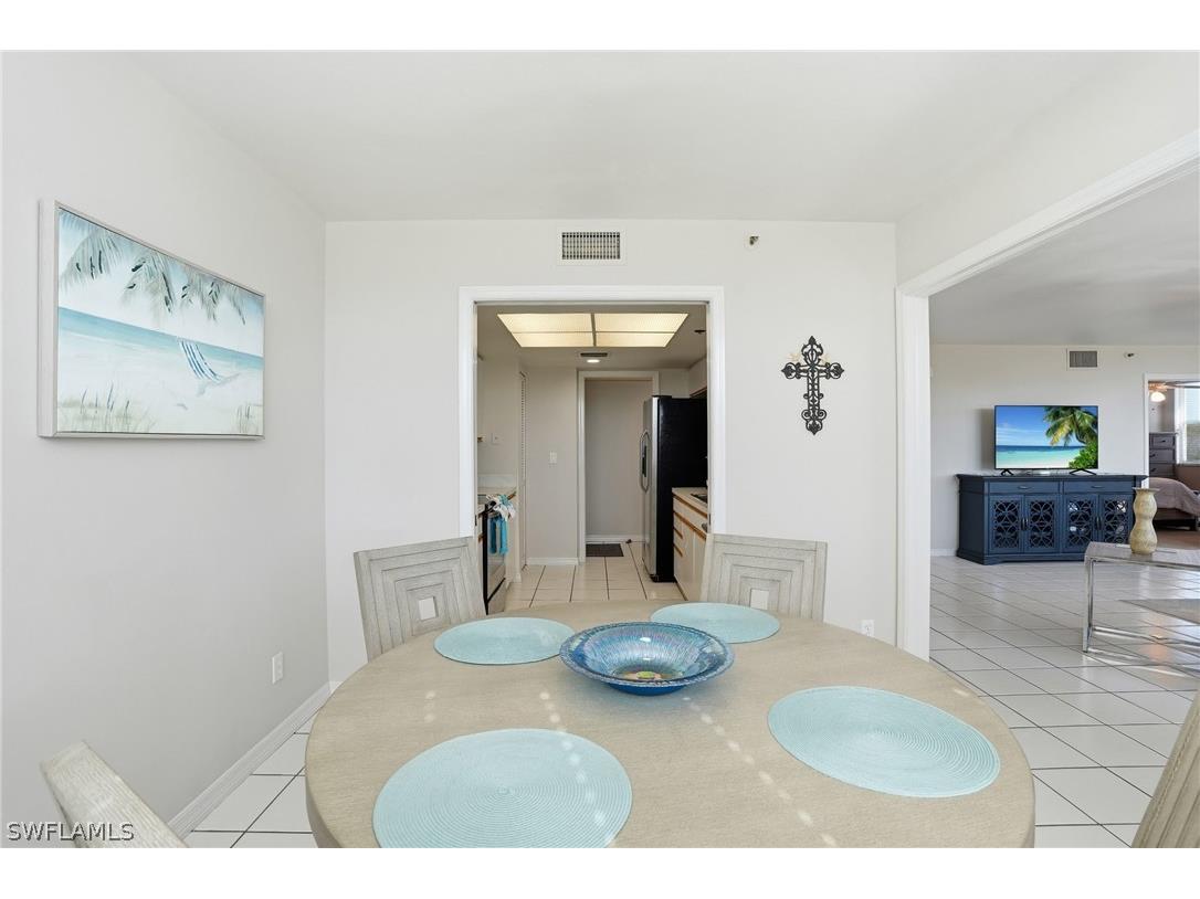 5550 Heron Point Drive #304 Naples FL 34108 226009646 image11