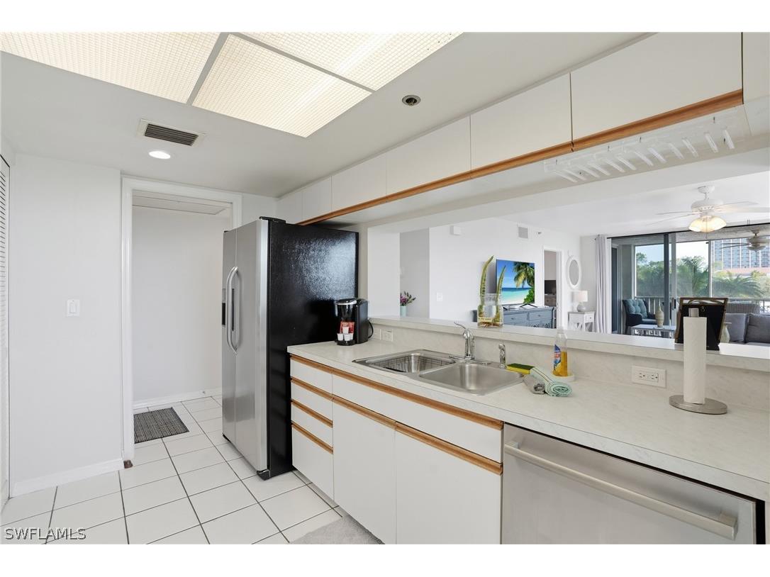 5550 Heron Point Drive #304 Naples FL 34108 226009646 image13