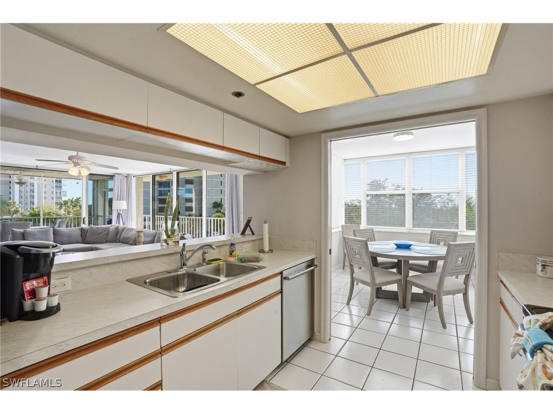 5550 Heron Point Drive #304 Naples FL 34108 226009646 image14