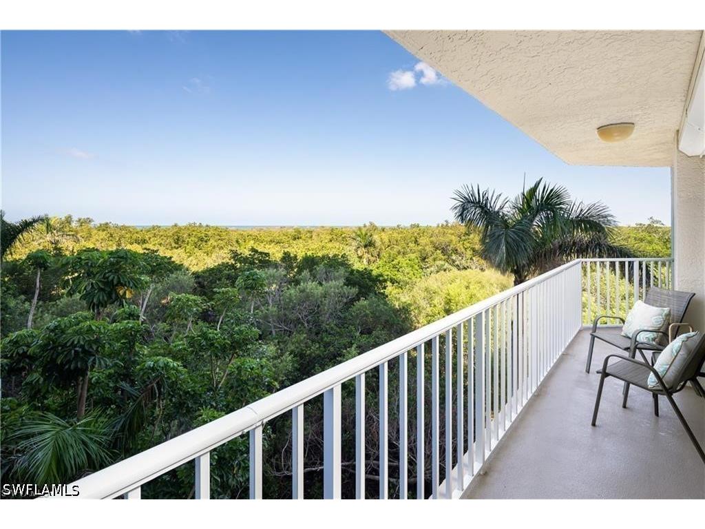 5550 Heron Point Drive #305 Naples FL 34108 226013829 image2
