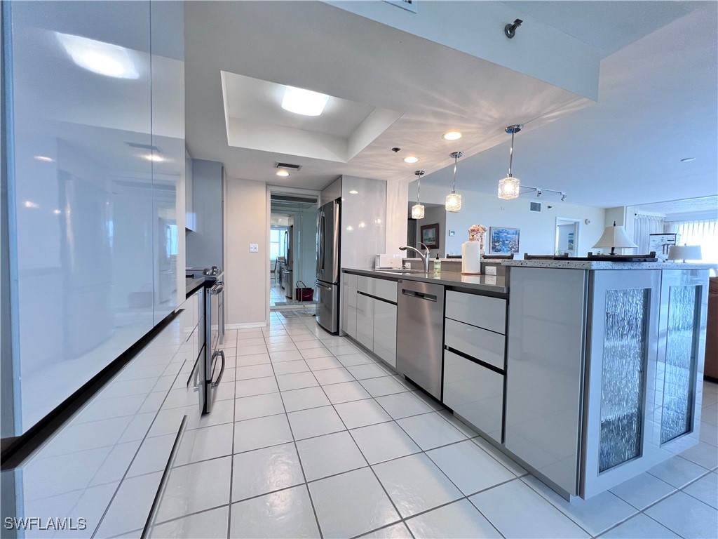 5550 Heron Point Drive #704 Naples FL 34108 225064773 image4