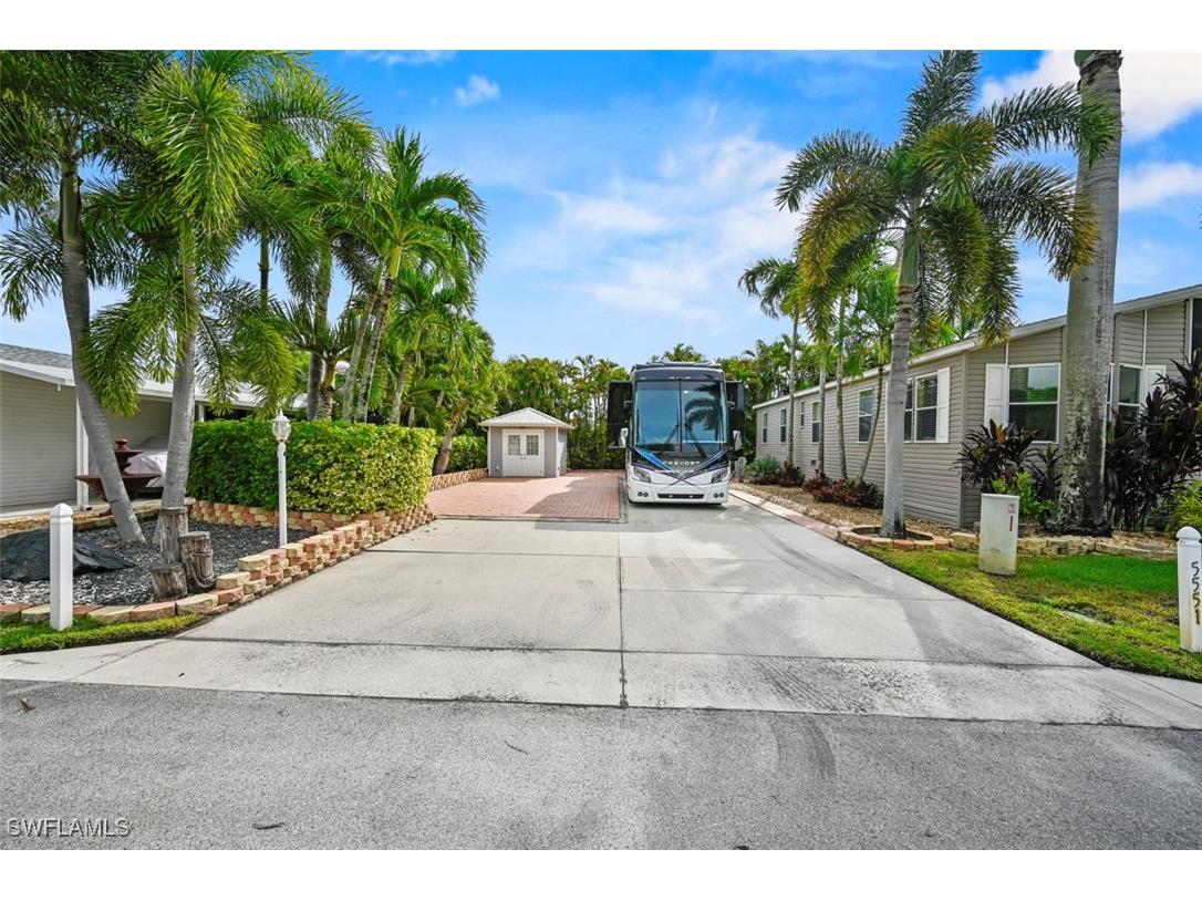 5551 Brightwood Drive Fort Myers FL 33905 225071839 image4