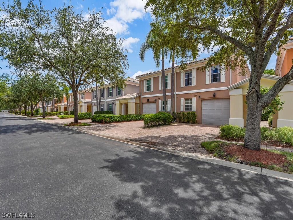 5553 Cove Circle #78 Naples FL 34119 223051383 image1