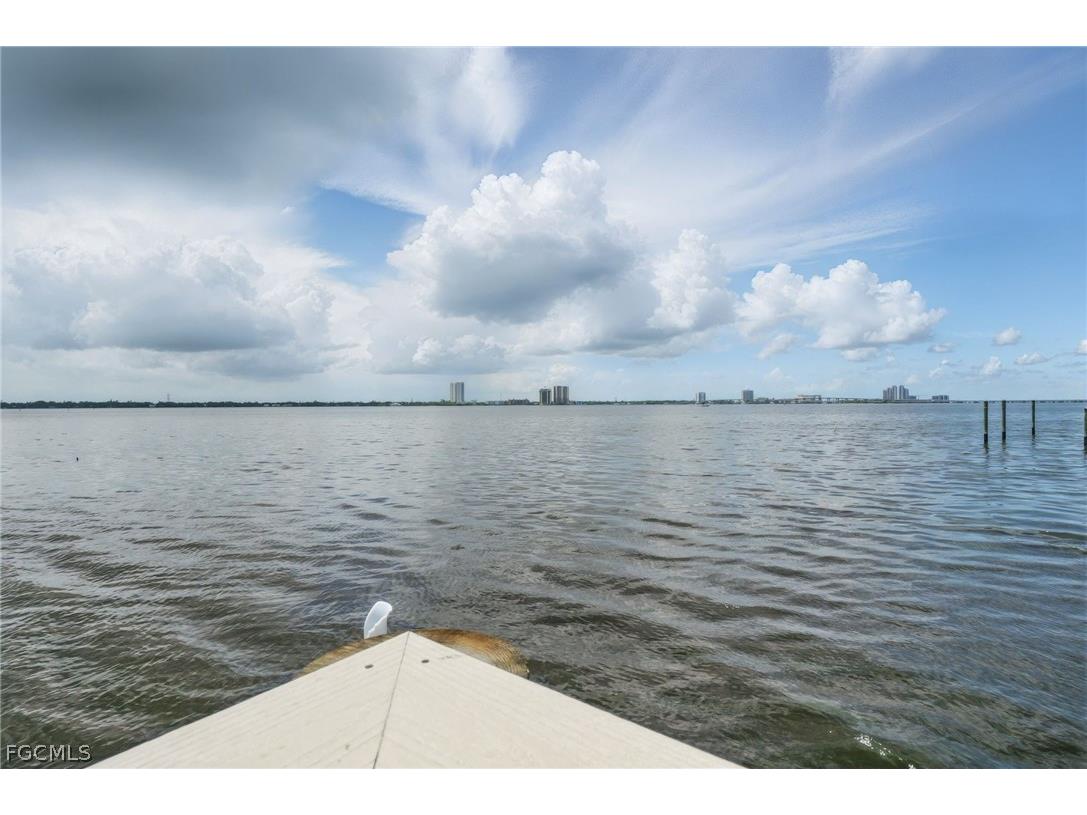 5554 Sir Walter Way North Fort Myers FL 33917 2026011132 image40