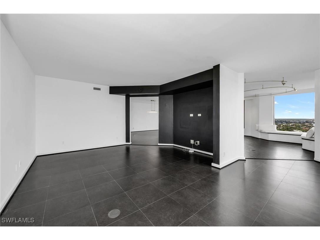 5555 Heron Point Drive #2101 Naples FL 34108 225075625 image20