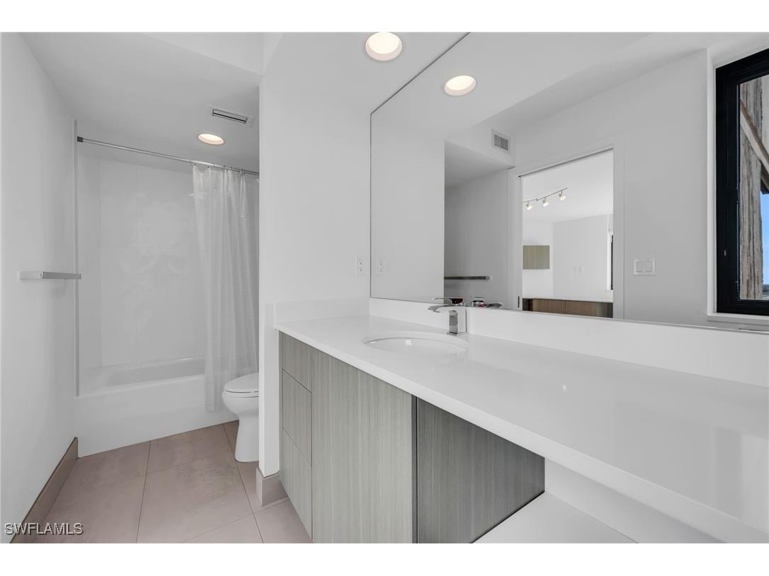 5555 Heron Point Drive #2101 Naples FL 34108 225075625 image33