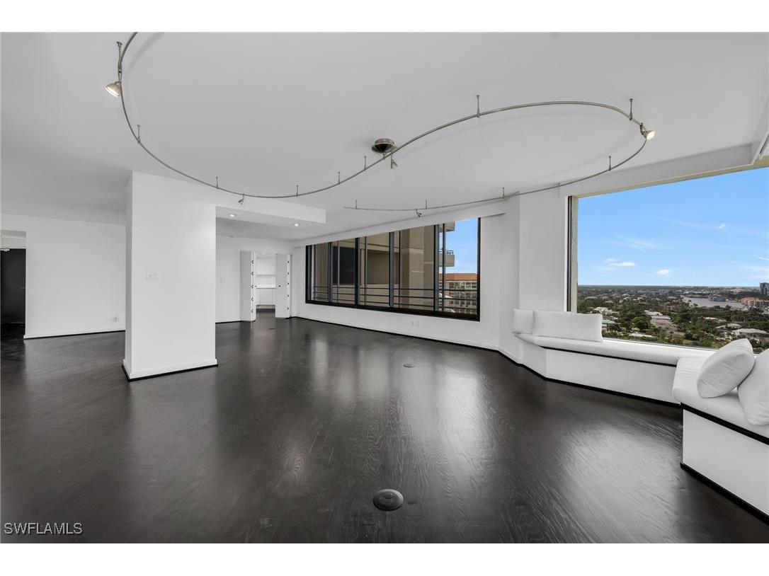 5555 Heron Point Drive #2101 Naples FL 34108 225075625 image9