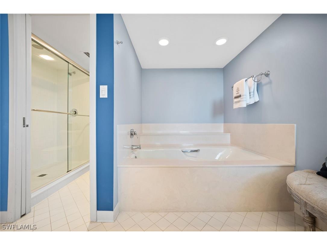 5555 Heron Point Drive #302 Naples FL 34108 226008629 image18