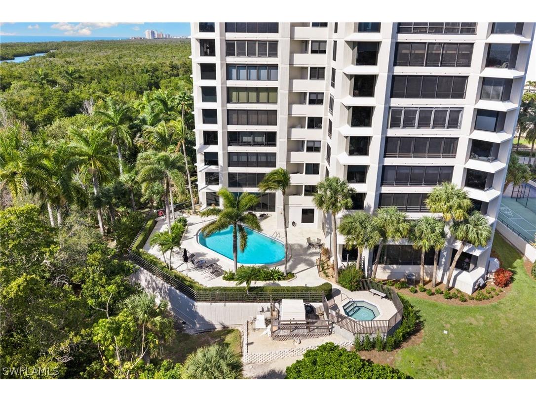 5555 Heron Point Drive #302 Naples FL 34108 226008629 image5