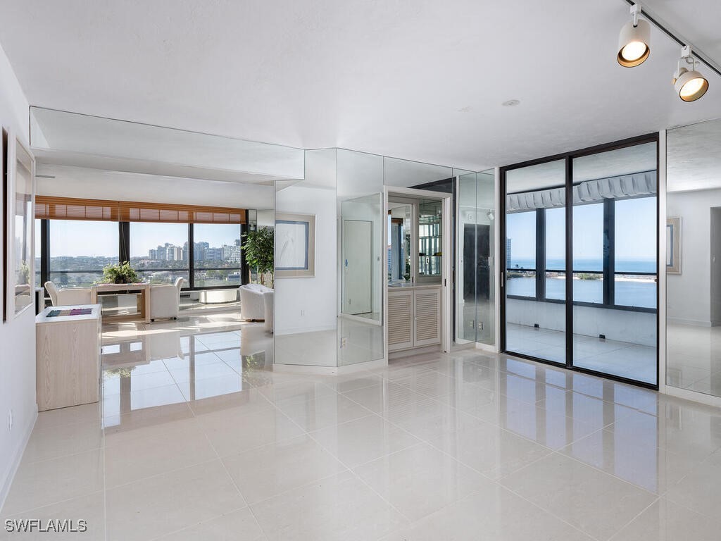 5555 Heron Point Drive #902 Naples FL 34108 225010278 image4