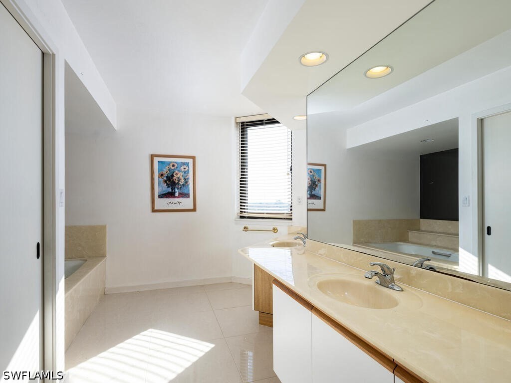 5555 Heron Point Drive #902 Naples FL 34108 226021783 image7