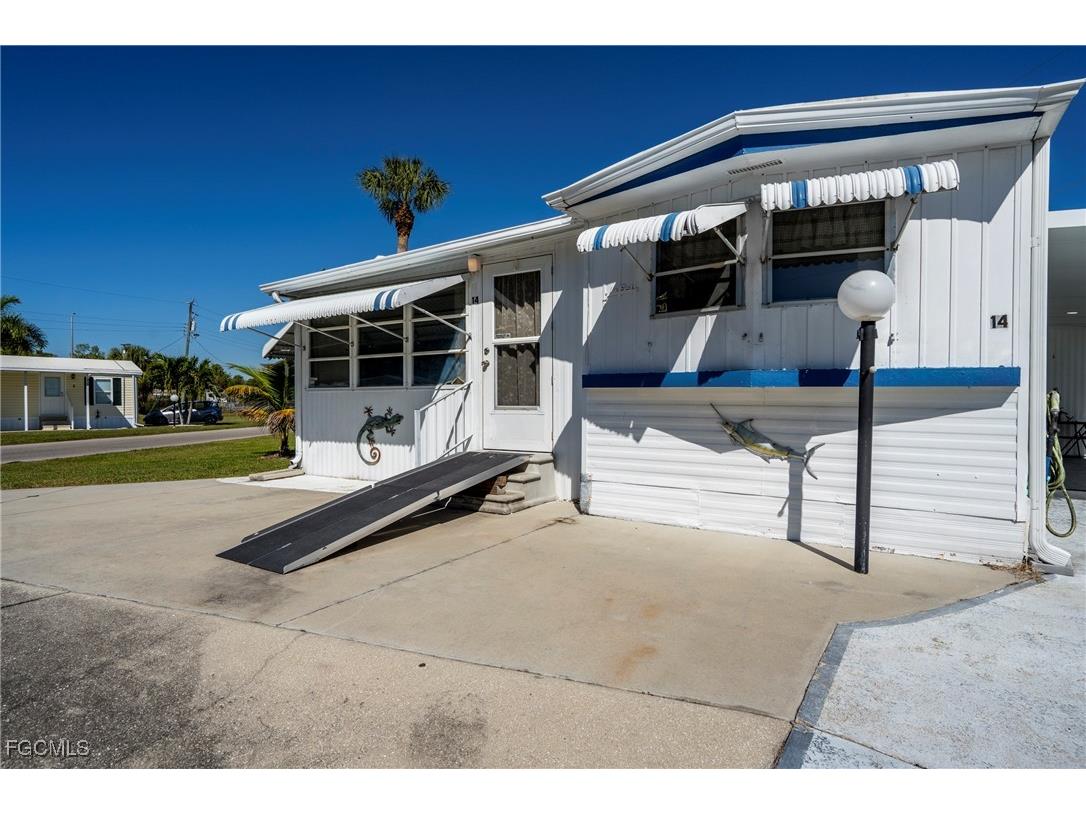 5558 Palm Beach Boulevard #14 Fort Myers FL 33905 2025020564 image2