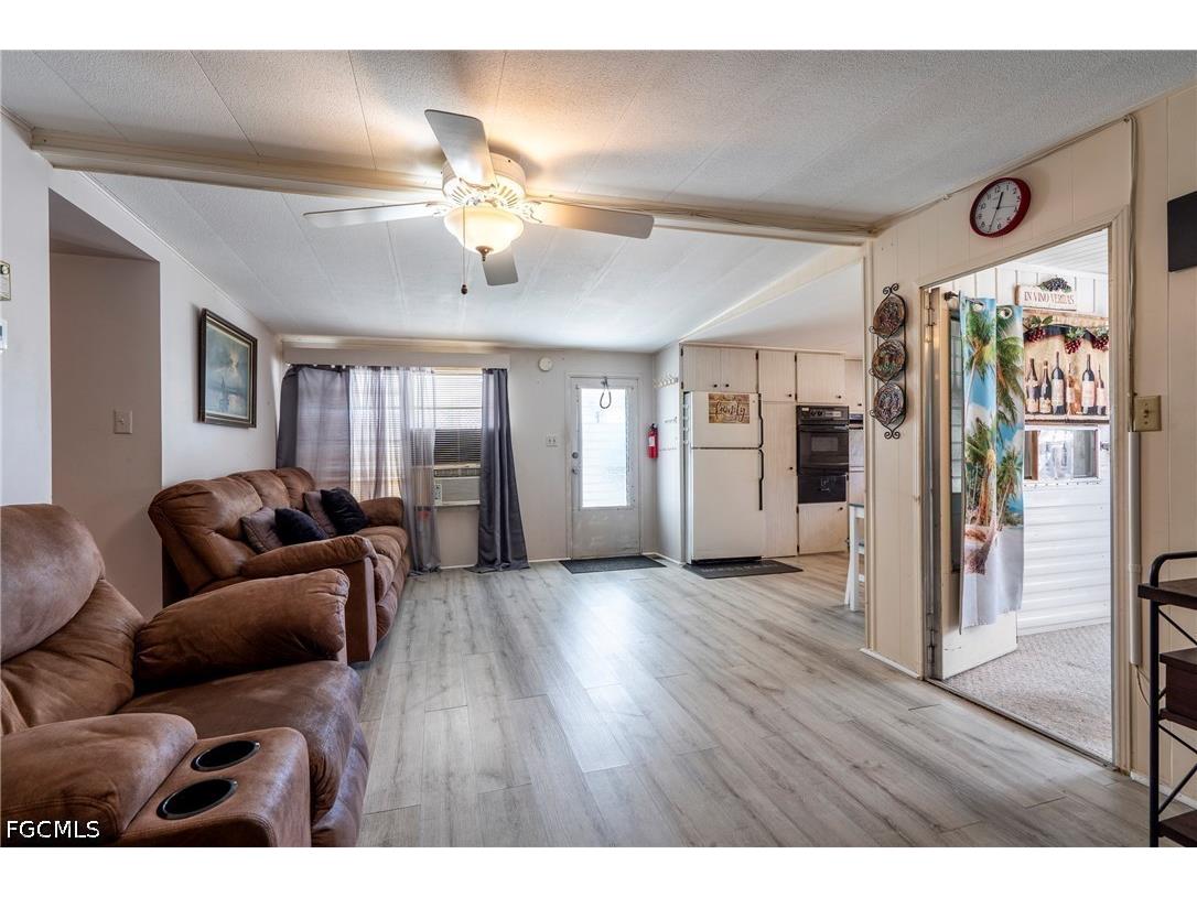 5558 Palm Beach Boulevard #14 Fort Myers FL 33905 2026021648 image8
