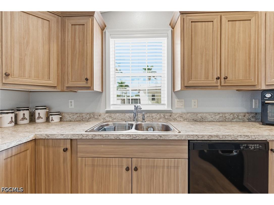 5558 Palm Beach Boulevard #249 Fort Myers FL 33905 2026024065 image3