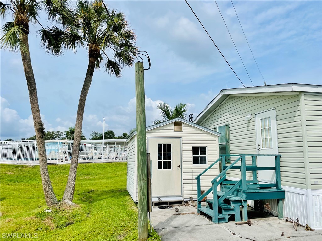 5558 Palm Beach Boulevard #30 Fort Myers FL 33905 223043018 image1