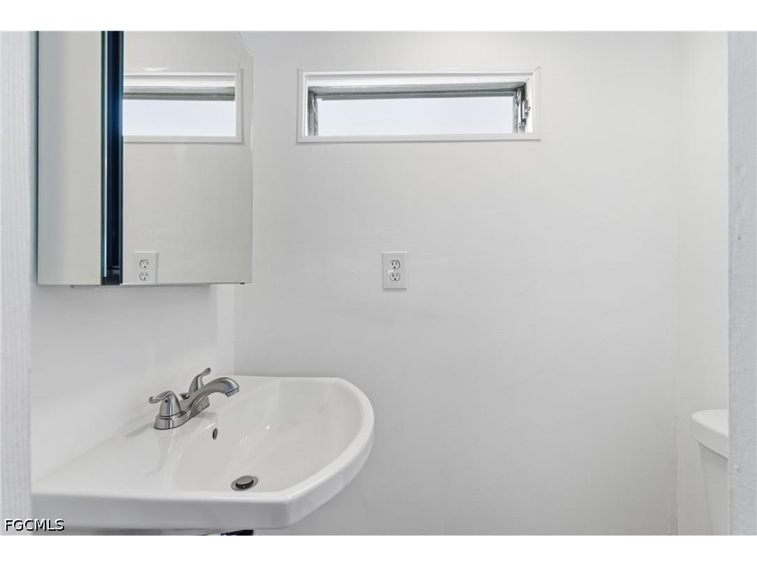 5558 Palm Beach Boulevard #82 Fort Myers FL 33905 2026019099 image13