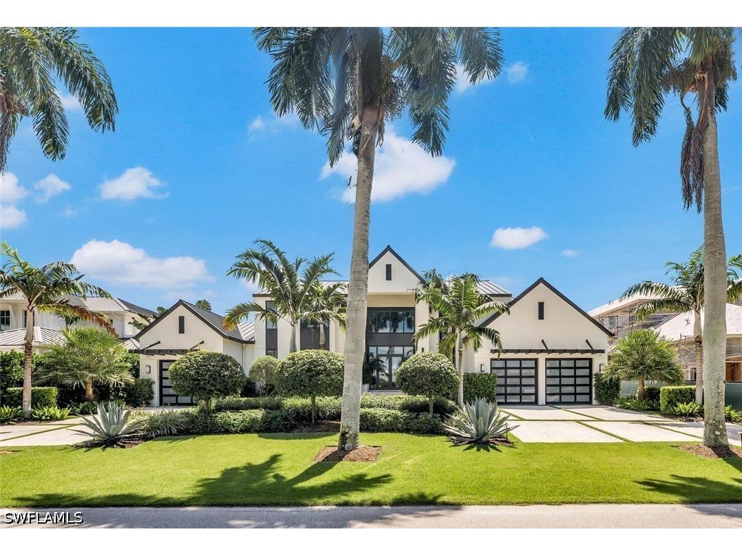 556 17th Avenue S Naples FL 34102 226024648 image1