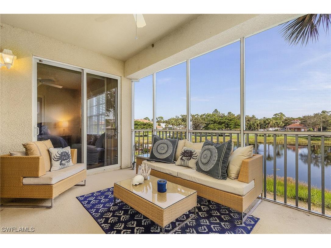 5560 Berkshire Drive #202 Fort Myers FL 33912 223060323 image1