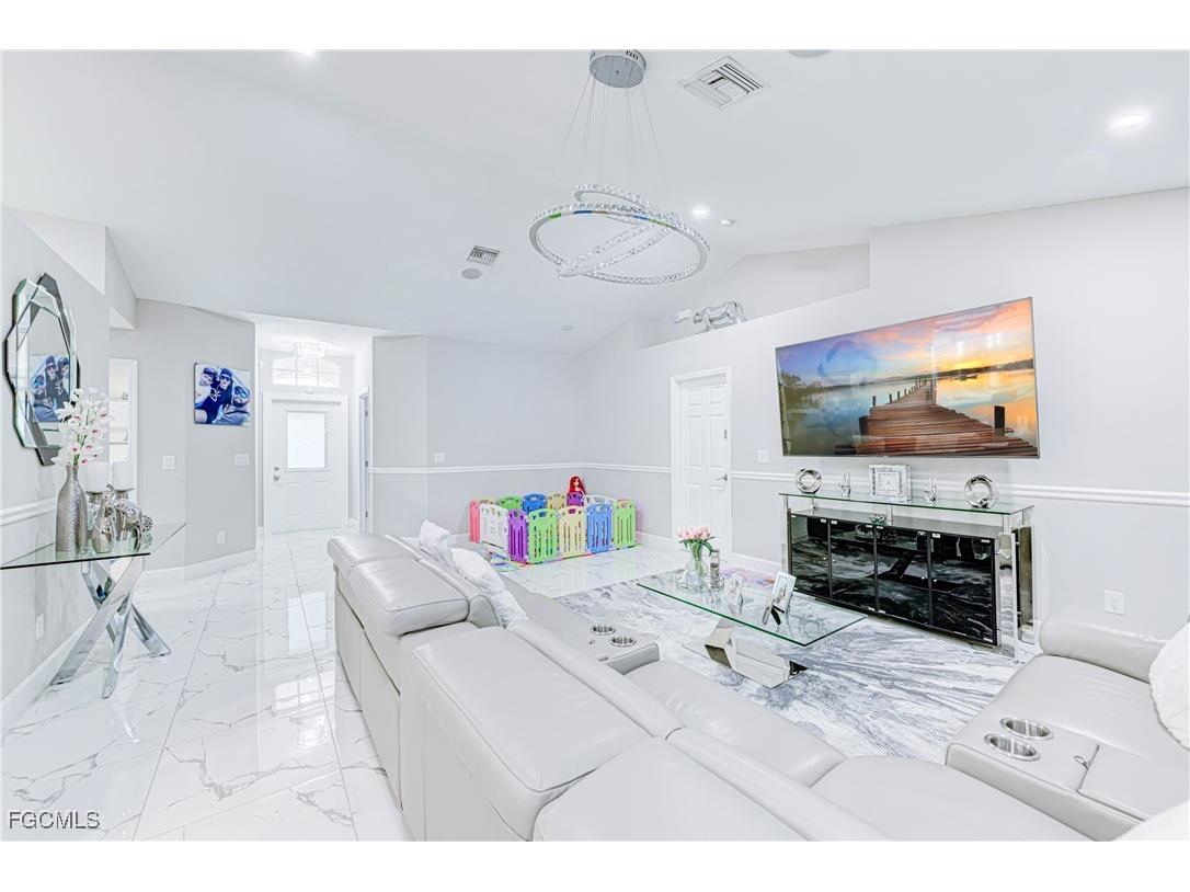 5562 Burr Street Lehigh Acres FL 33971 2026004258 image11