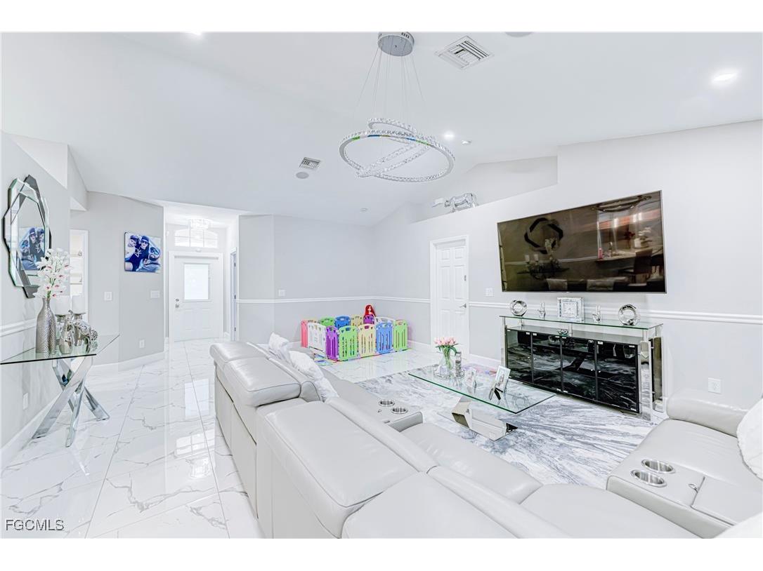 5562 Burr Street Lehigh Acres FL 33971 2026004258 image32