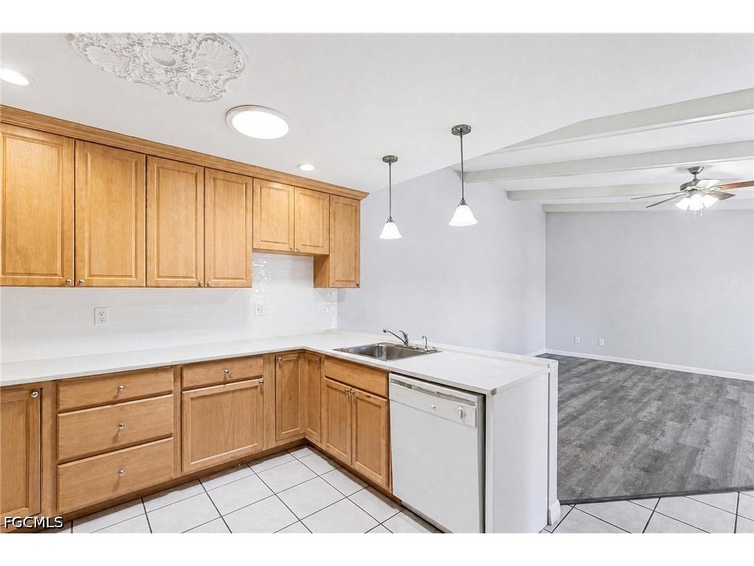 5563 Foxlake Drive North Fort Myers FL 33917 2026021227 image11