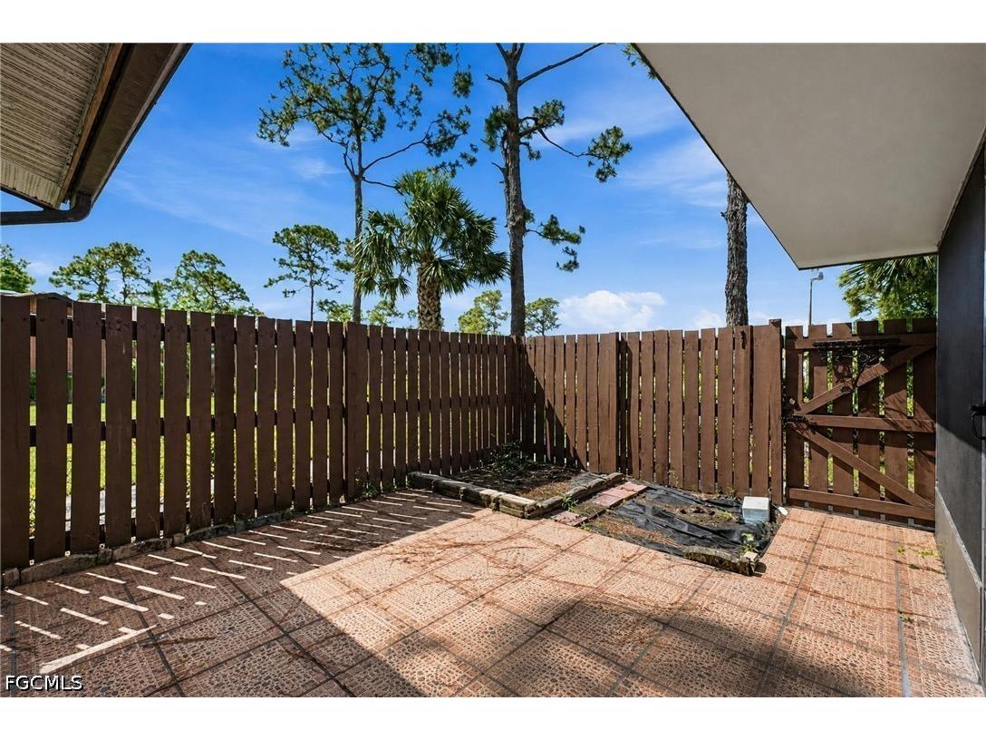 5563 Foxlake Drive North Fort Myers FL 33917 2026021227 image29
