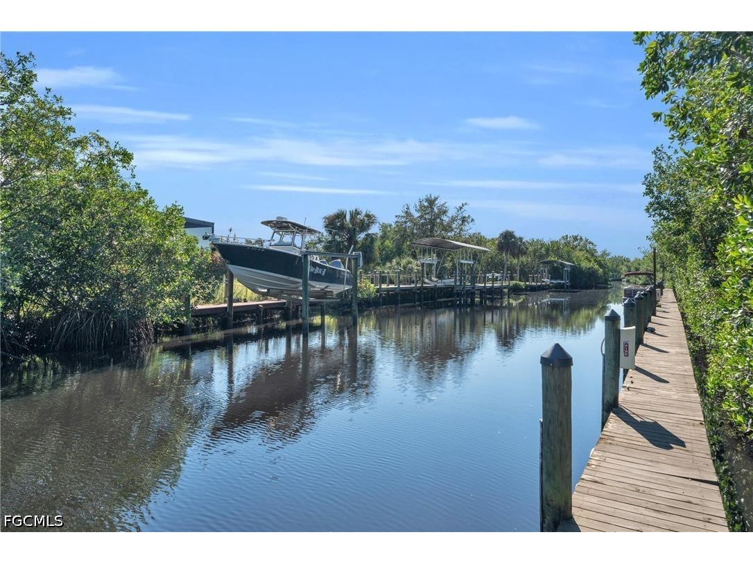 5563 Foxlake Drive North Fort Myers FL 33917 2026021227 image38