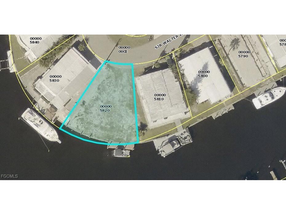 5563 Sir Walter Way North Fort Myers FL 33917 2025015348 image3