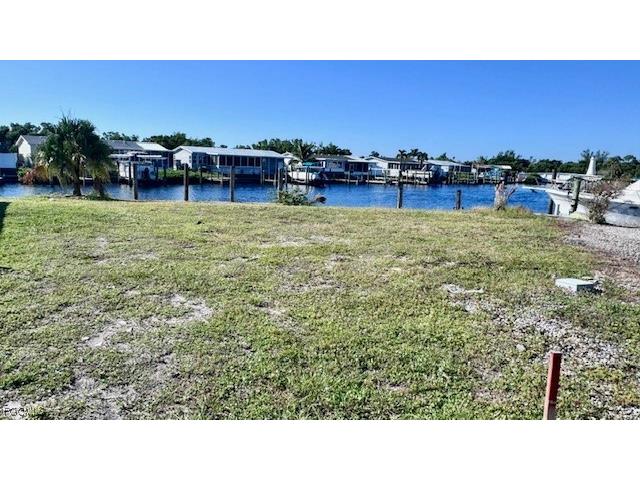 5563 Sir Walter Way North Fort Myers FL 33917 2025015348 image7